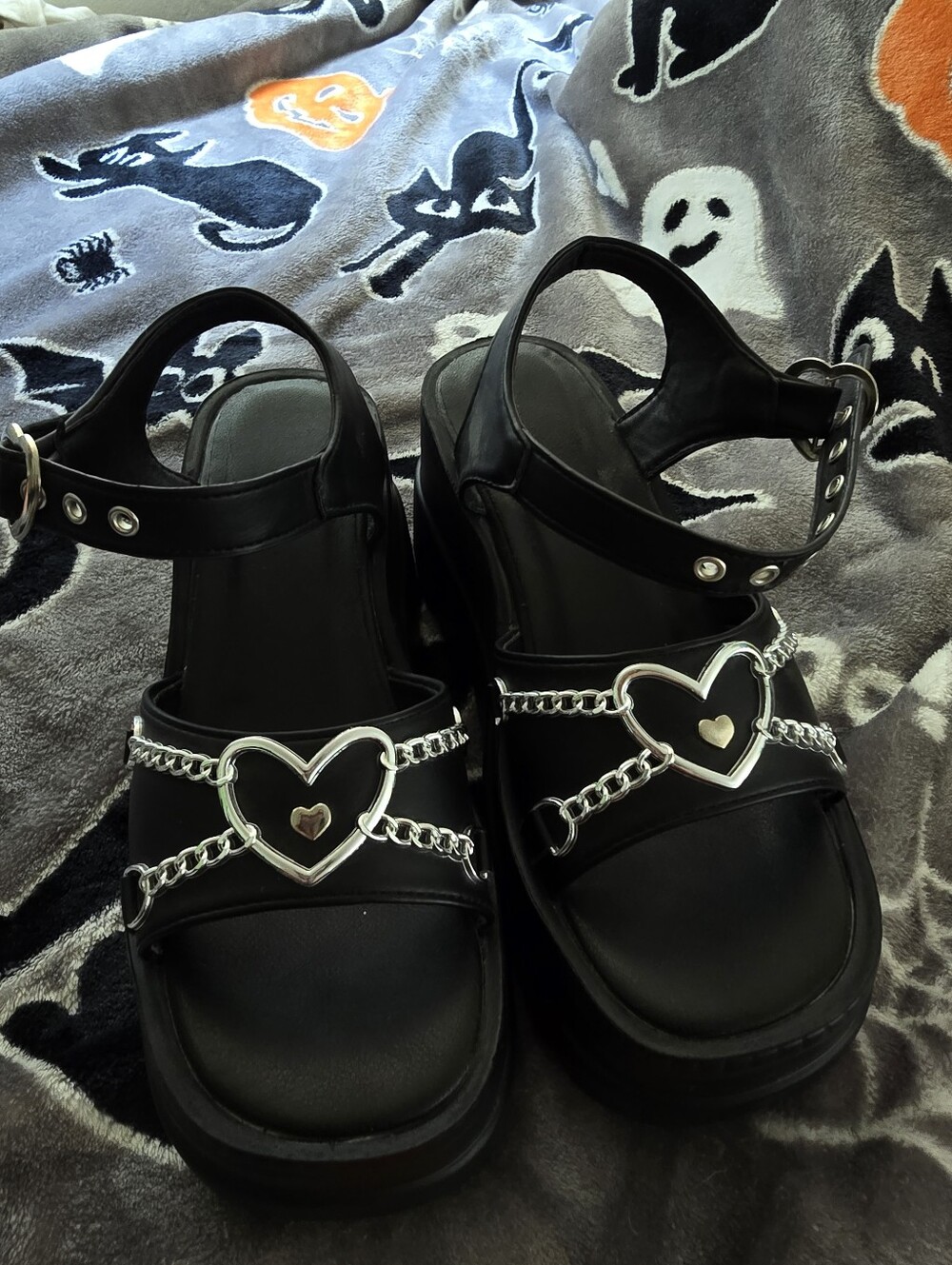 Heart Buckle Platform Sandals Women's Size 8 - Picture 2 of 4